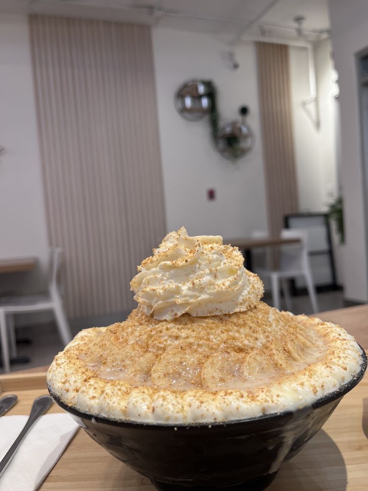 Banana bingsu at Winter Bear